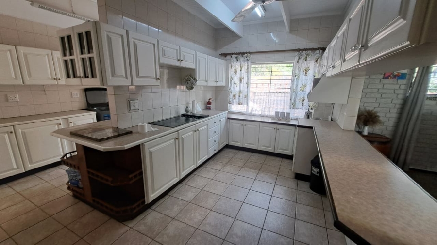 To Let 4 Bedroom Property for Rent in Meer En See KwaZulu-Natal