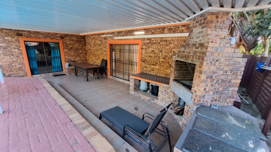 4 Bedroom Property for Sale in Meer En See KwaZulu-Natal