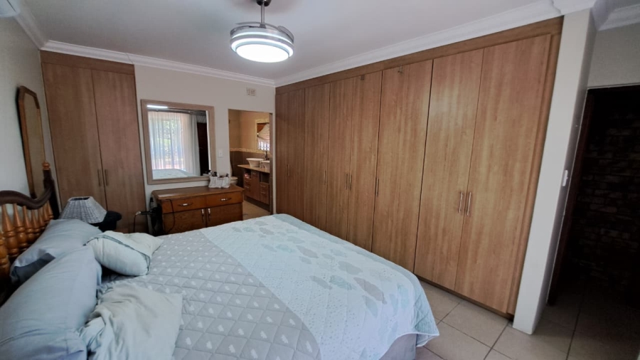 4 Bedroom Property for Sale in Meer En See KwaZulu-Natal