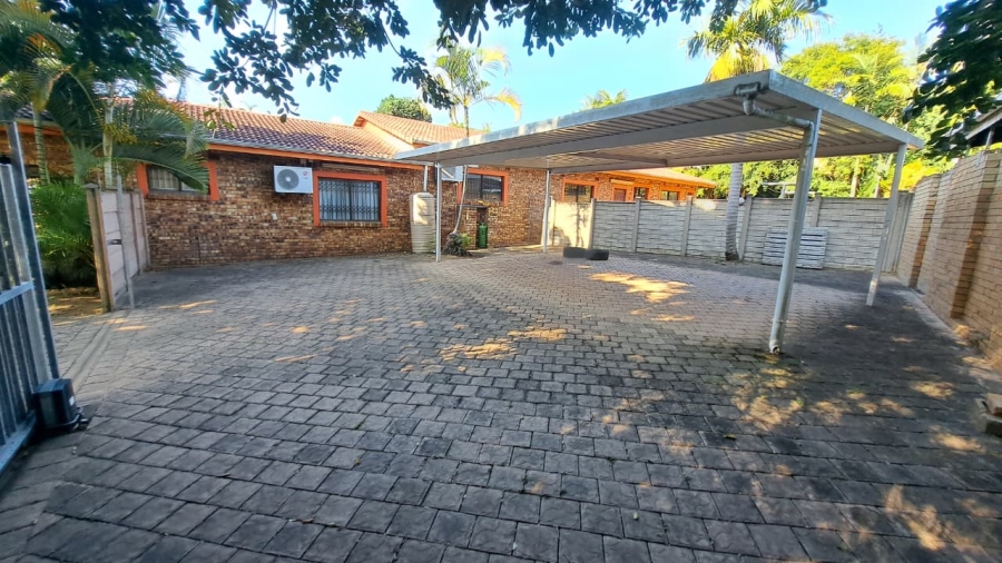 4 Bedroom Property for Sale in Meer En See KwaZulu-Natal