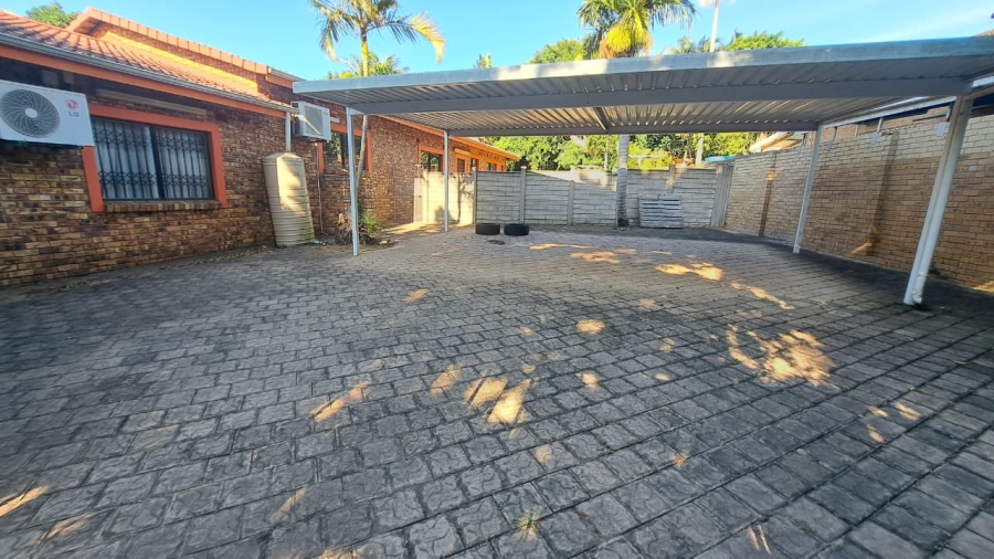 4 Bedroom Property for Sale in Meer En See KwaZulu-Natal