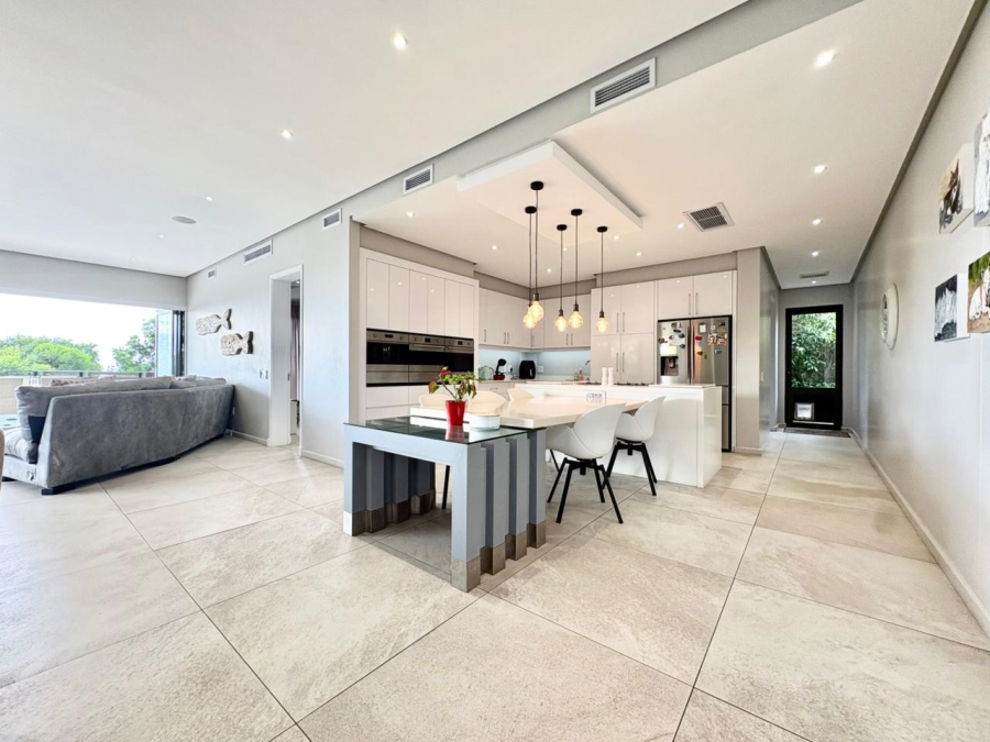 To Let 5 Bedroom Property for Rent in Izinga Park KwaZulu-Natal