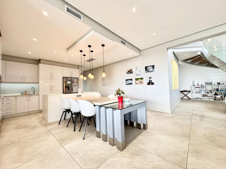 To Let 5 Bedroom Property for Rent in Izinga Park KwaZulu-Natal