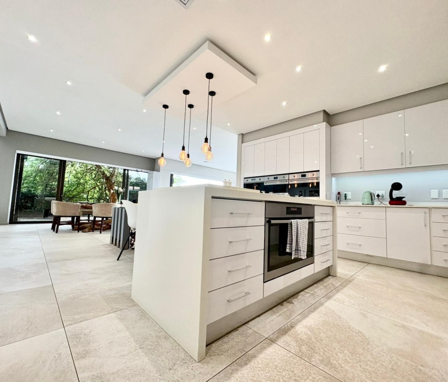 To Let 5 Bedroom Property for Rent in Izinga Park KwaZulu-Natal