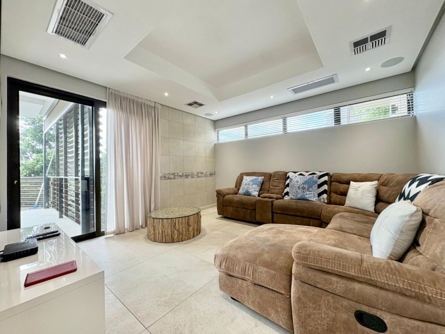 To Let 5 Bedroom Property for Rent in Izinga Park KwaZulu-Natal