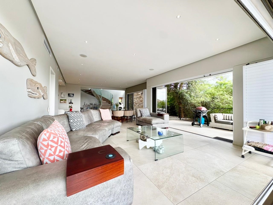 To Let 5 Bedroom Property for Rent in Izinga Park KwaZulu-Natal