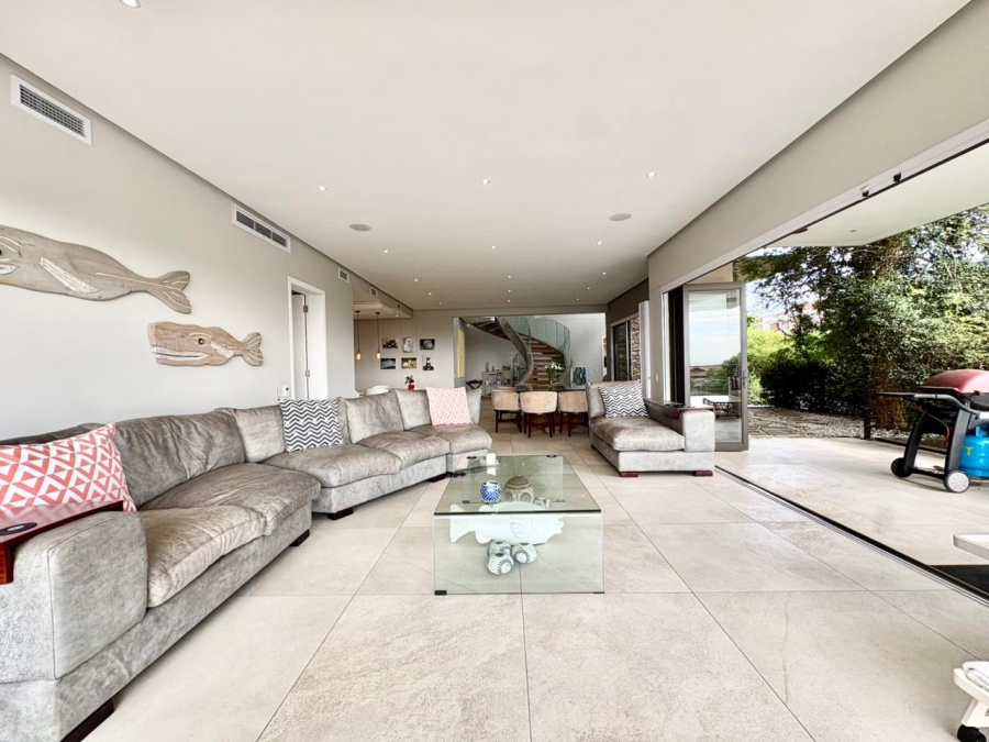 To Let 5 Bedroom Property for Rent in Izinga Park KwaZulu-Natal