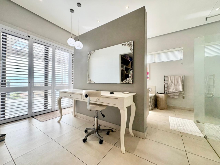 To Let 5 Bedroom Property for Rent in Izinga Park KwaZulu-Natal