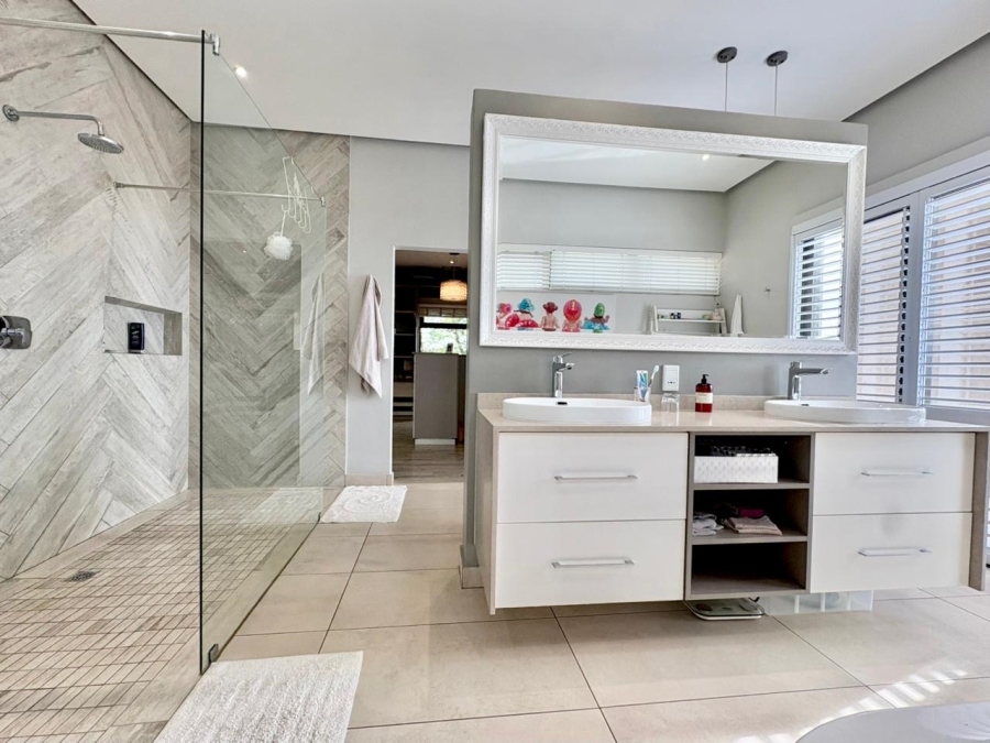 To Let 5 Bedroom Property for Rent in Izinga Park KwaZulu-Natal