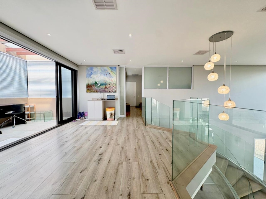 To Let 5 Bedroom Property for Rent in Izinga Park KwaZulu-Natal