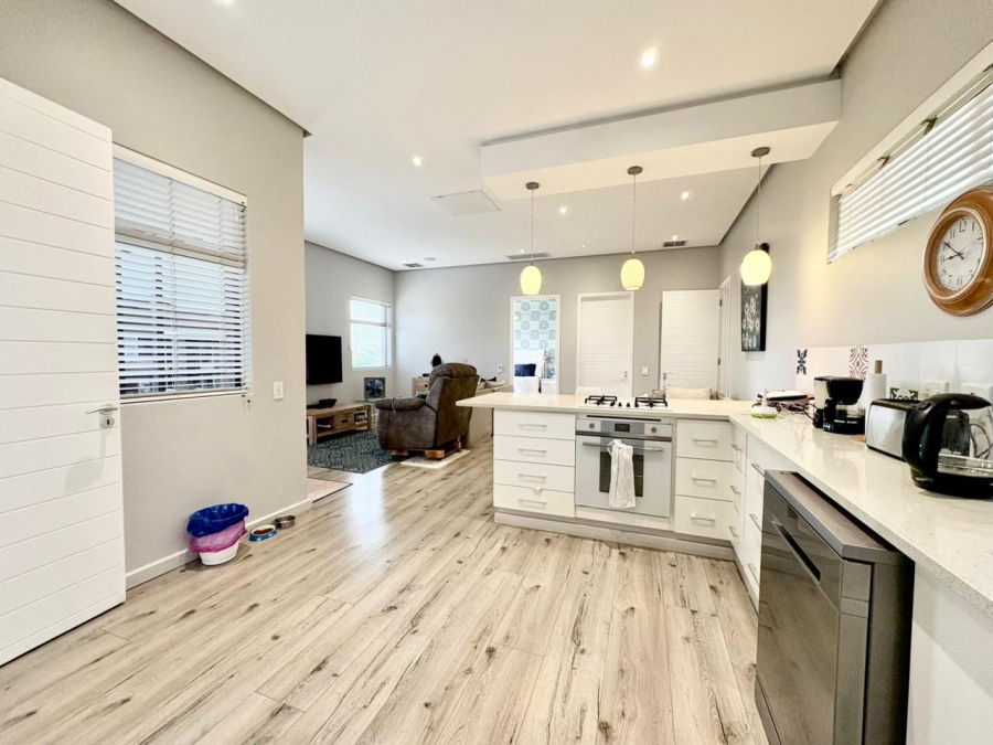 To Let 5 Bedroom Property for Rent in Izinga Park KwaZulu-Natal