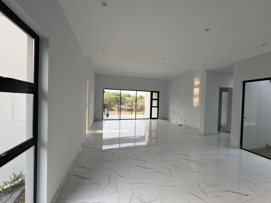 4 Bedroom Property for Sale in Tinley Manor KwaZulu-Natal