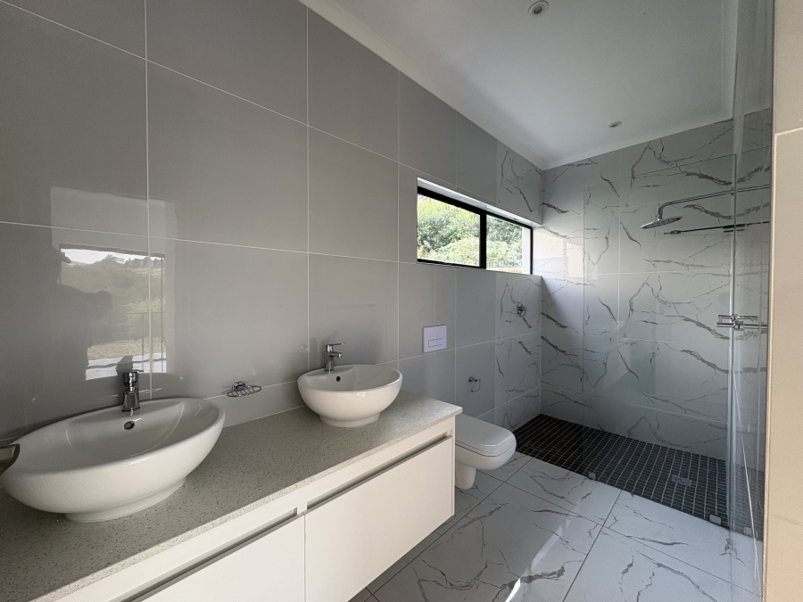 4 Bedroom Property for Sale in Tinley Manor KwaZulu-Natal