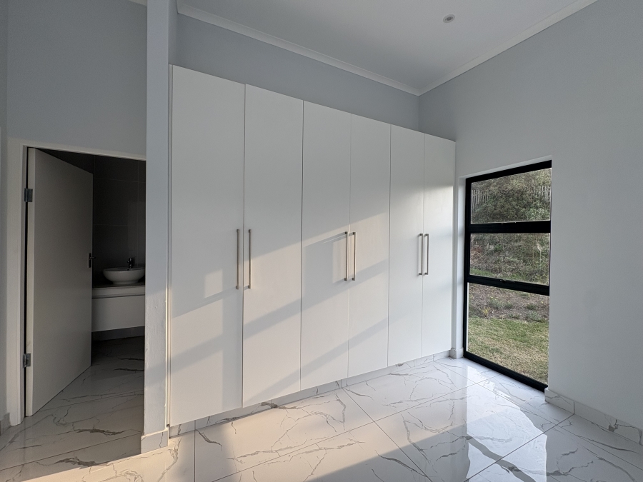 4 Bedroom Property for Sale in Tinley Manor KwaZulu-Natal