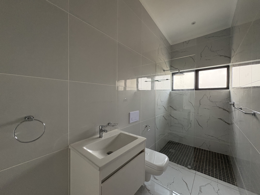 4 Bedroom Property for Sale in Tinley Manor KwaZulu-Natal