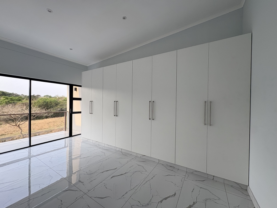 4 Bedroom Property for Sale in Tinley Manor KwaZulu-Natal