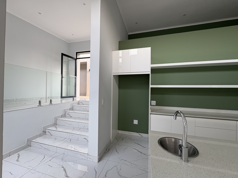 4 Bedroom Property for Sale in Tinley Manor KwaZulu-Natal