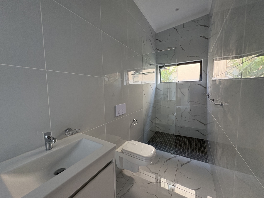 4 Bedroom Property for Sale in Tinley Manor KwaZulu-Natal