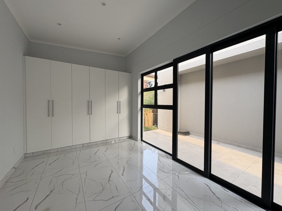 4 Bedroom Property for Sale in Tinley Manor KwaZulu-Natal