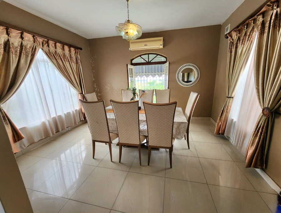 5 Bedroom Property for Sale in Reservoir Hills KwaZulu-Natal