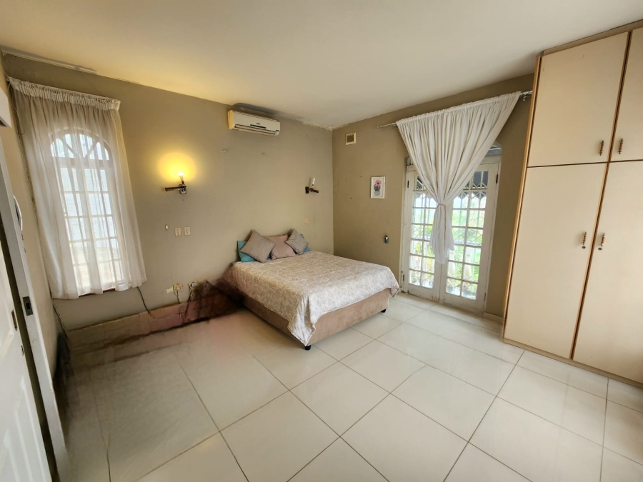 5 Bedroom Property for Sale in Reservoir Hills KwaZulu-Natal