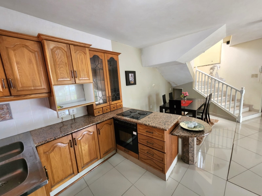 5 Bedroom Property for Sale in Reservoir Hills KwaZulu-Natal