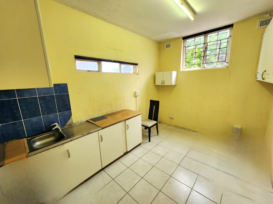 5 Bedroom Property for Sale in Reservoir Hills KwaZulu-Natal