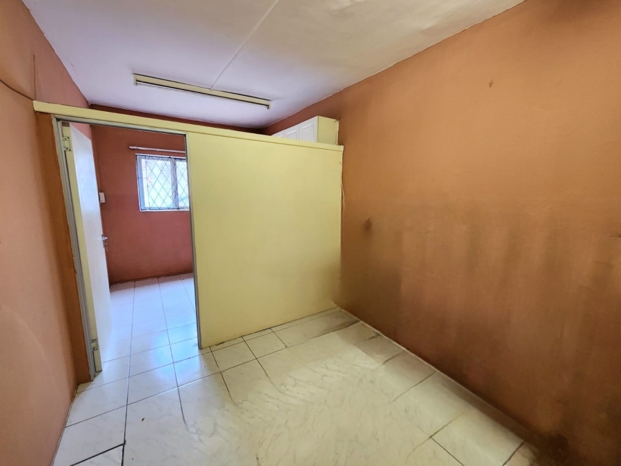 5 Bedroom Property for Sale in Reservoir Hills KwaZulu-Natal