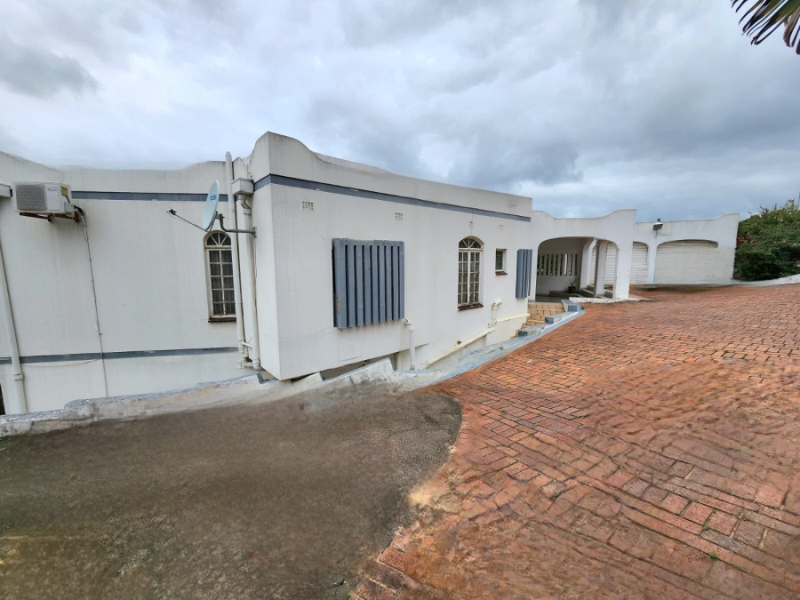 5 Bedroom Property for Sale in Reservoir Hills KwaZulu-Natal