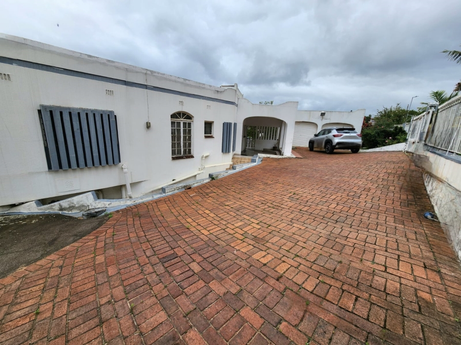 5 Bedroom Property for Sale in Reservoir Hills KwaZulu-Natal