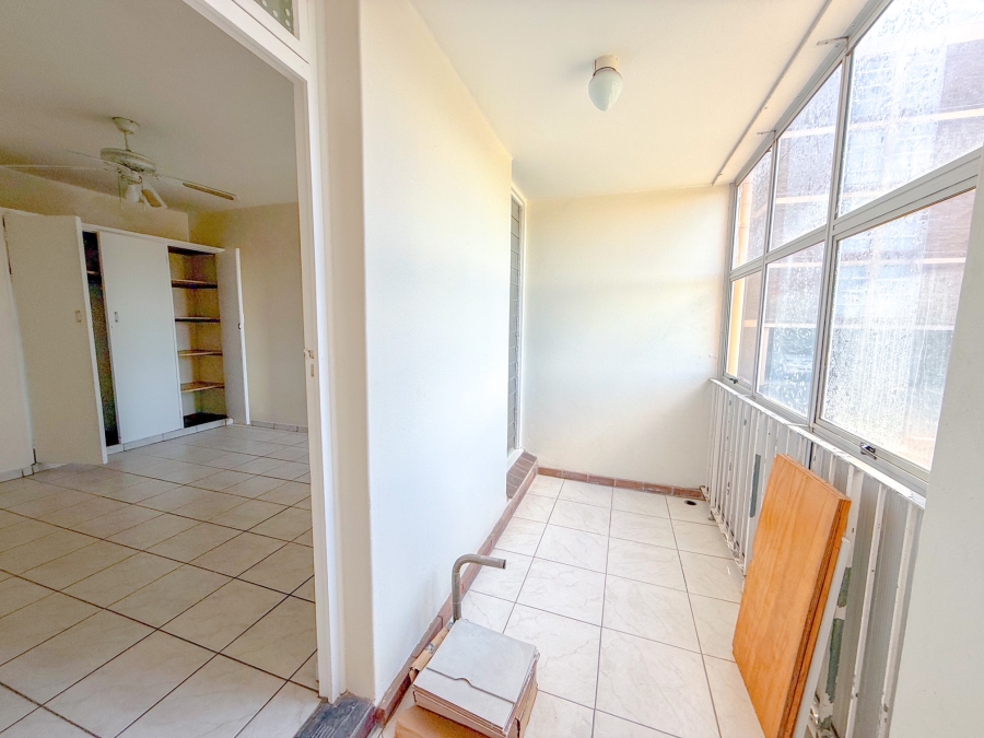 1 Bedroom Property for Sale in Empangeni Central KwaZulu-Natal