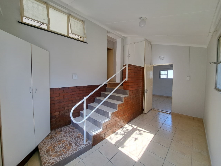 5 Bedroom Property for Sale in Mandeni KwaZulu-Natal