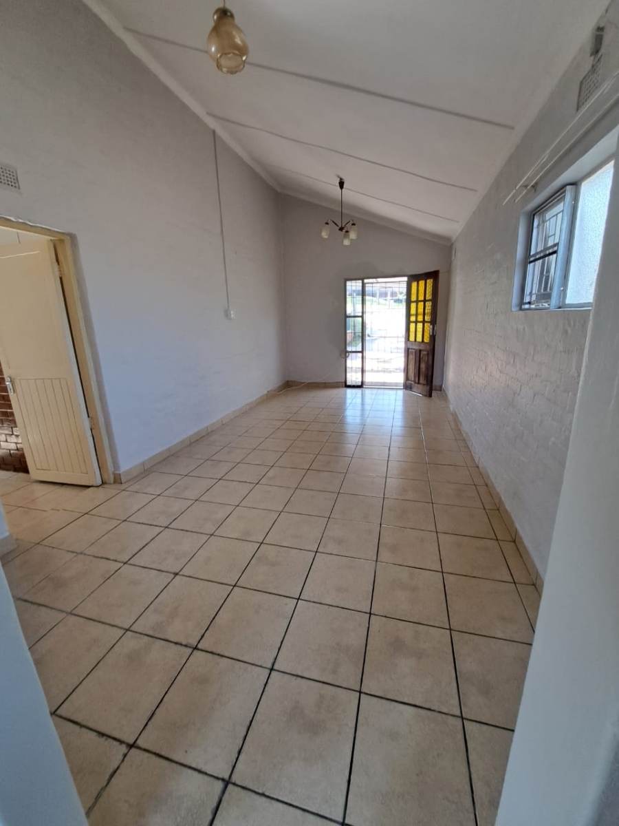 5 Bedroom Property for Sale in Mandeni KwaZulu-Natal