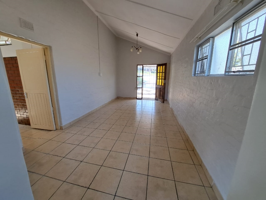 5 Bedroom Property for Sale in Mandeni KwaZulu-Natal