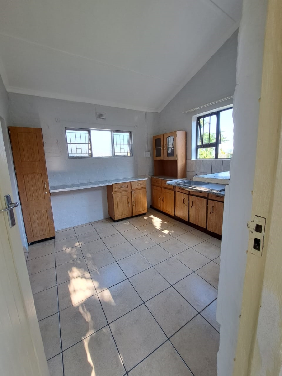 5 Bedroom Property for Sale in Mandeni KwaZulu-Natal
