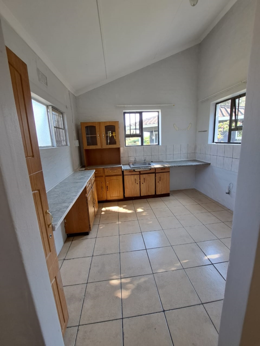 5 Bedroom Property for Sale in Mandeni KwaZulu-Natal