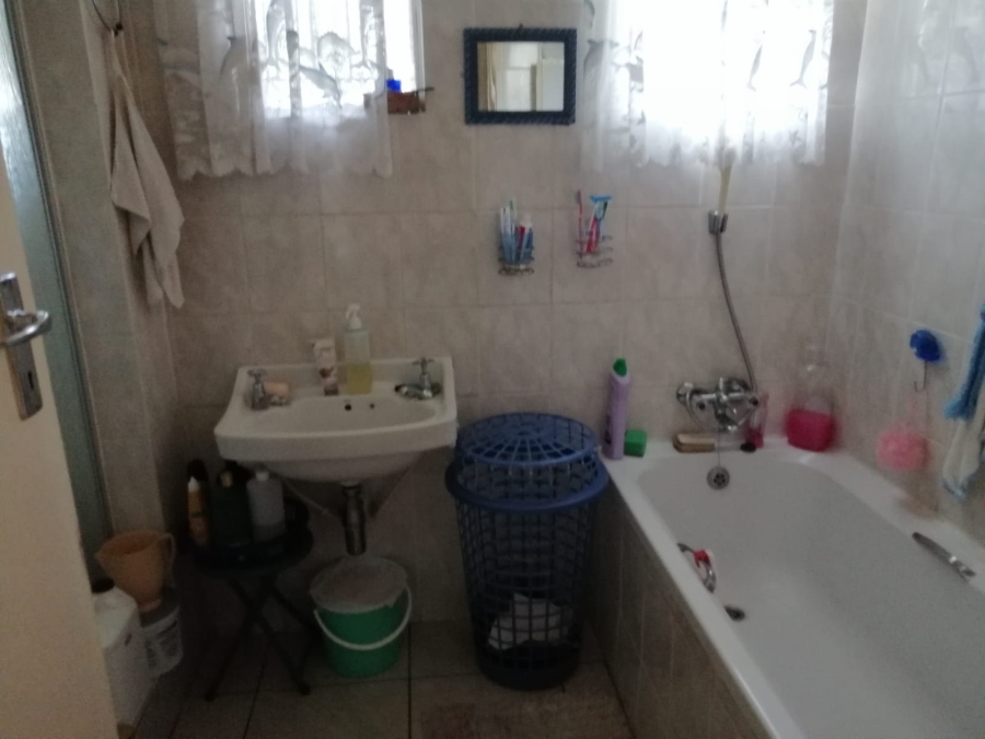 5 Bedroom Property for Sale in Mandeni KwaZulu-Natal