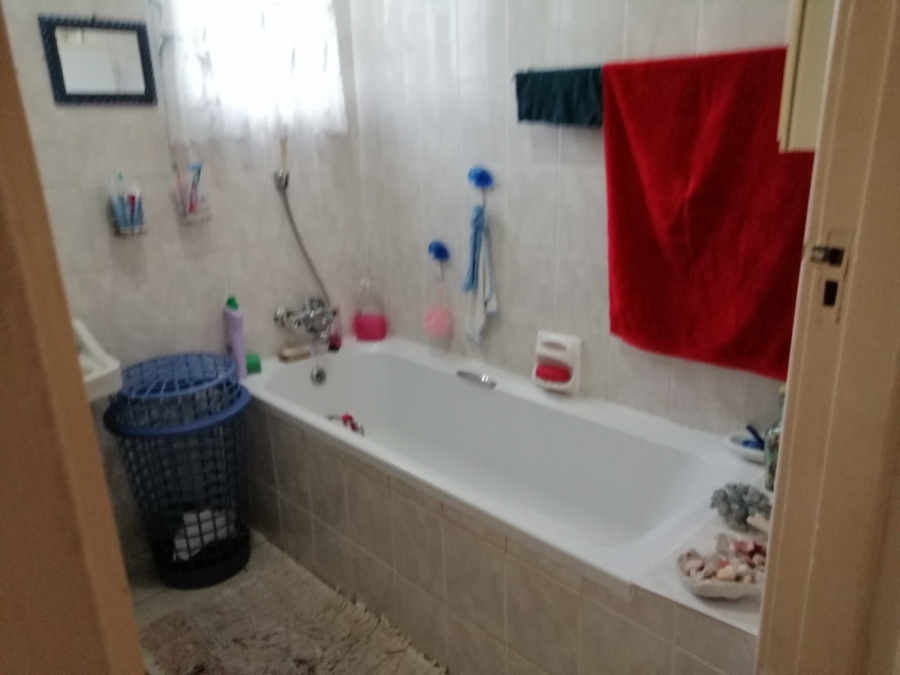 5 Bedroom Property for Sale in Mandeni KwaZulu-Natal