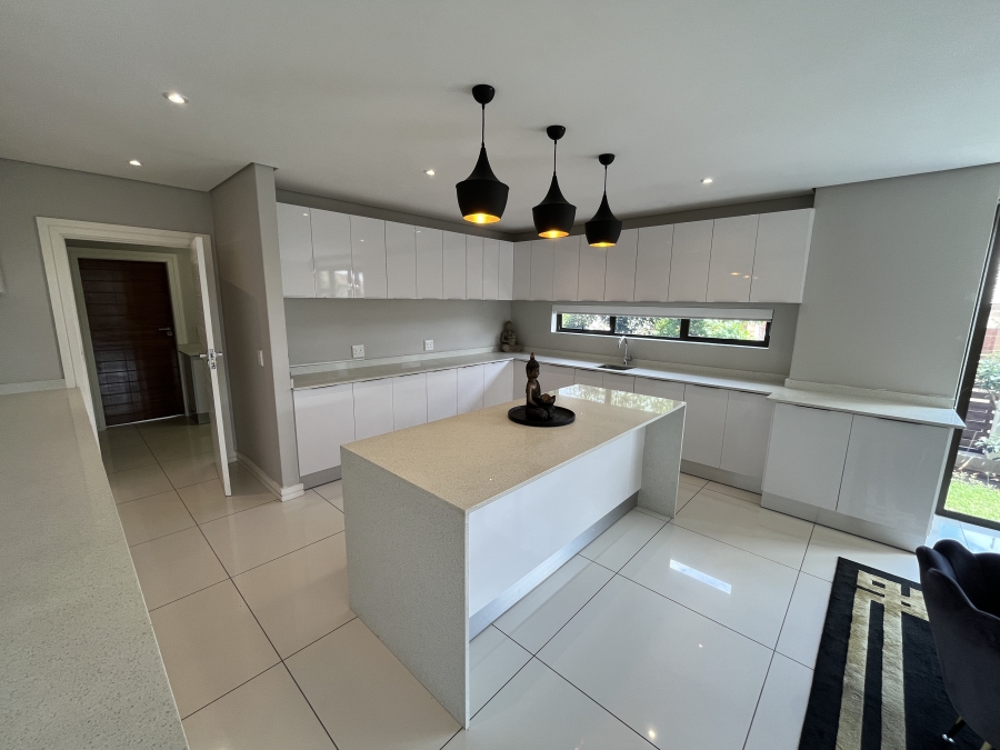 4 Bedroom Property for Sale in Izinga Ridge KwaZulu-Natal