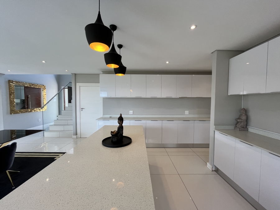 4 Bedroom Property for Sale in Izinga Ridge KwaZulu-Natal