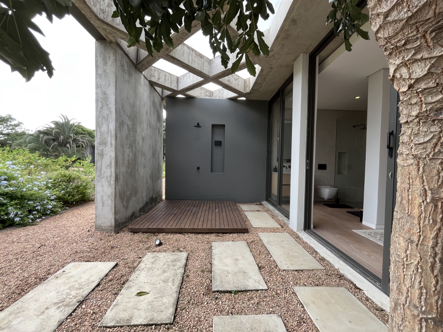 4 Bedroom Property for Sale in Izinga Ridge KwaZulu-Natal