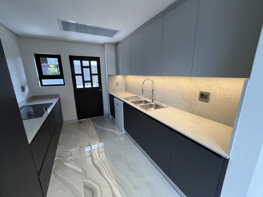 5 Bedroom Property for Sale in Izinga Ridge KwaZulu-Natal