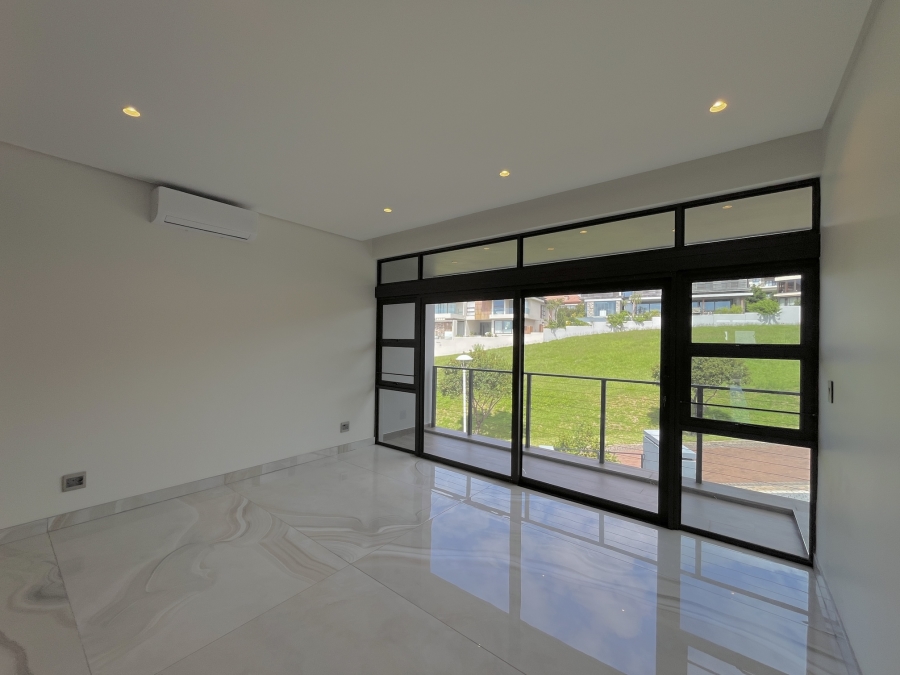 5 Bedroom Property for Sale in Izinga Ridge KwaZulu-Natal