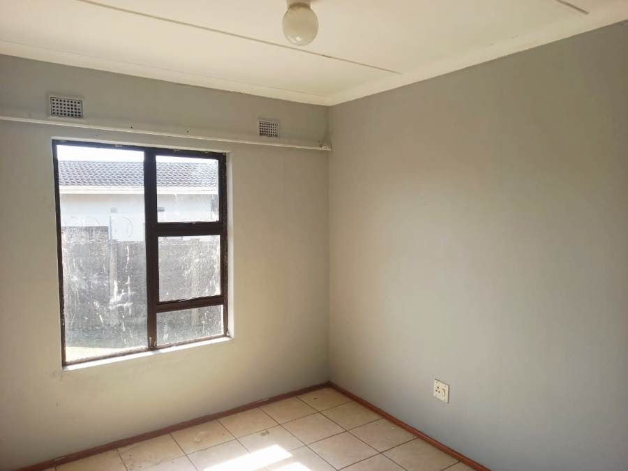 3 Bedroom Property for Sale in Esikhawini KwaZulu-Natal