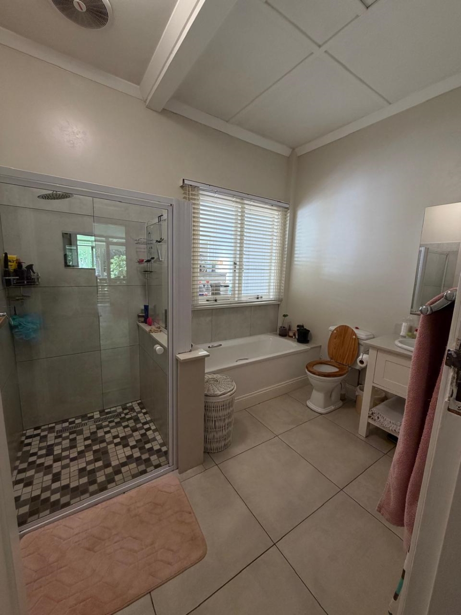 4 Bedroom Property for Sale in Kloof KwaZulu-Natal