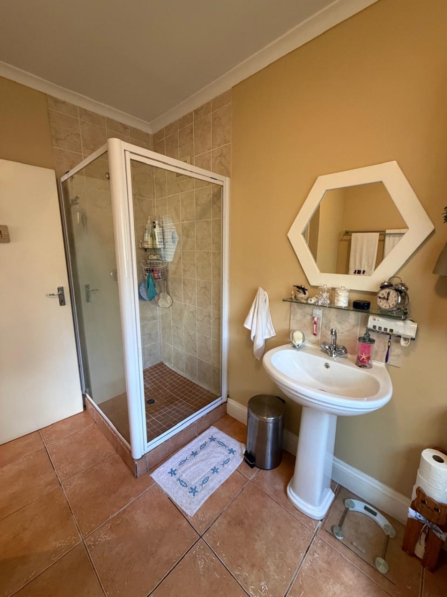 4 Bedroom Property for Sale in Kloof KwaZulu-Natal