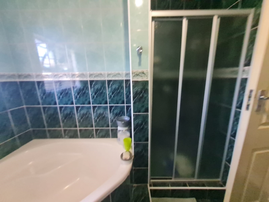 4 Bedroom Property for Sale in Veld En Vlei KwaZulu-Natal