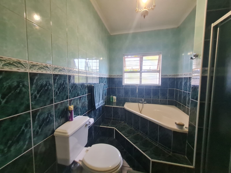 4 Bedroom Property for Sale in Veld En Vlei KwaZulu-Natal