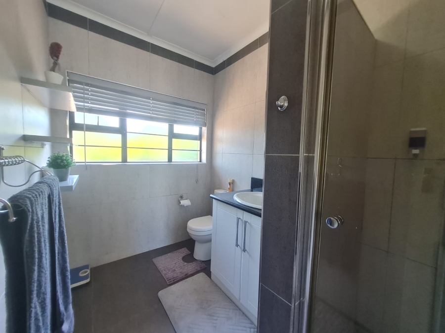 4 Bedroom Property for Sale in Veld En Vlei KwaZulu-Natal