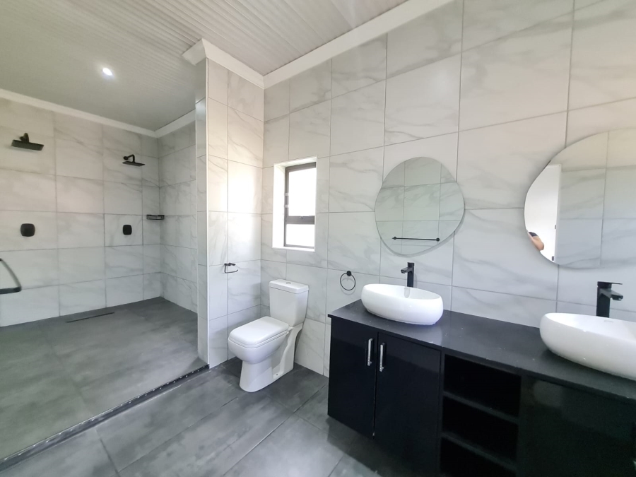 4 Bedroom Property for Sale in Meer En See KwaZulu-Natal